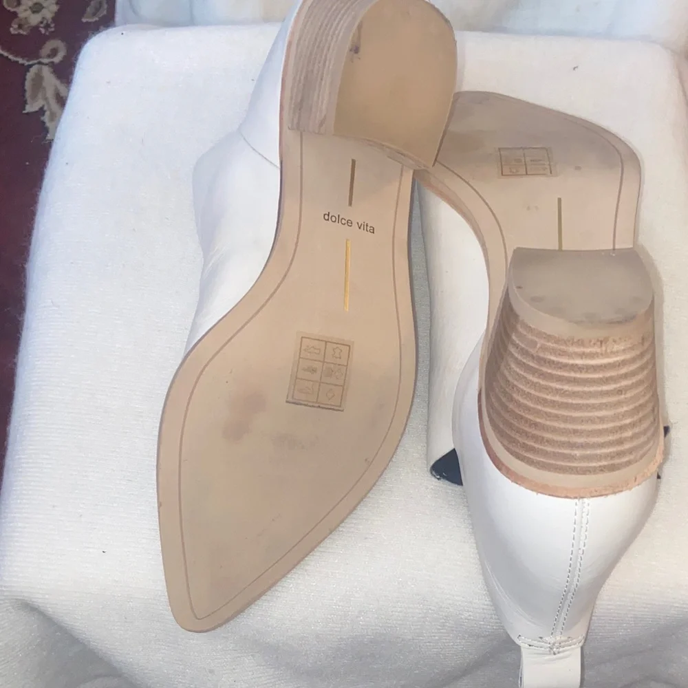 Dolce Vita White Leather Ankle Booties - Picture 6 of 9